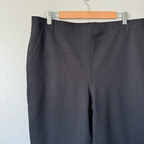 Quince Ultra-Stretch Ponte Straight Leg Pant - Picture 6 of 10